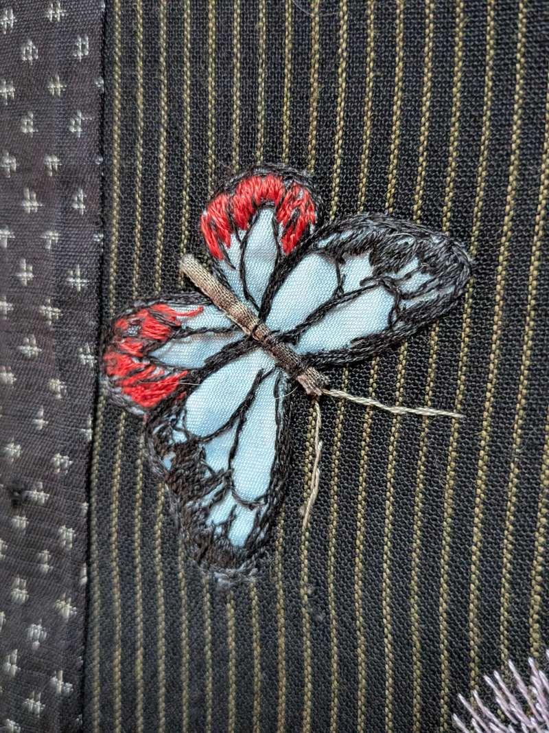 Pxl_20251210_032754562macro_focus